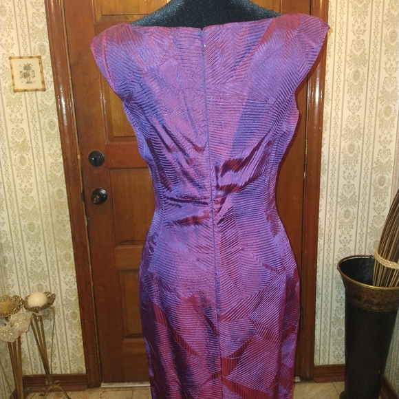 Dress - Picture 3 of 4